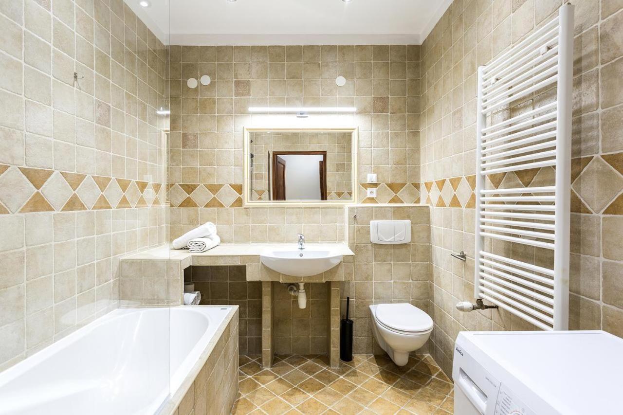 Next To The Wawel Castle 2 Apartment คราคูฟ ภายนอก รูปภาพ